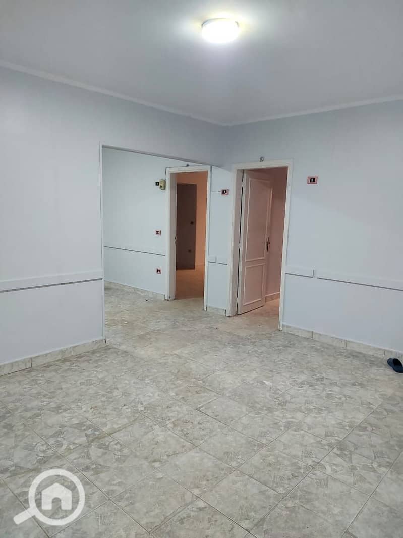 2 6c3e3d46-63c2-4326-a26c-ba9267356b47. jpg