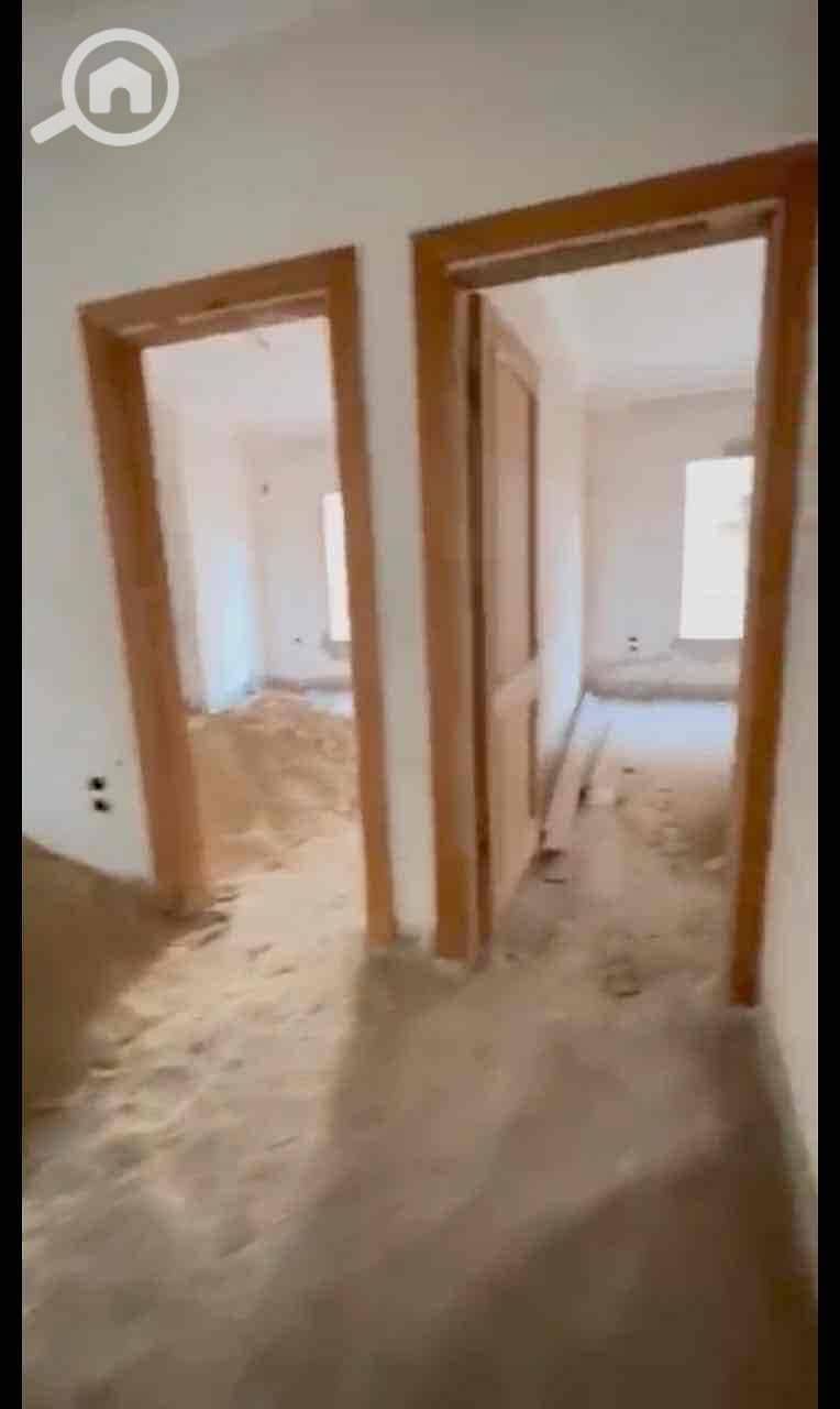 2 b38f33bc-3a2a-49f8-9c8c-a715c51d9f2a. jpg