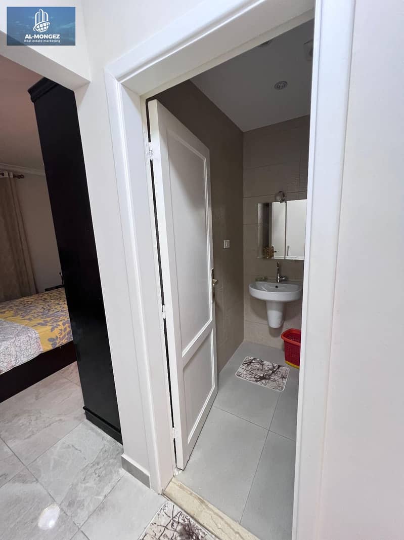 15 347224f1-0d7a-42bc-b7bc-7493e6599737. jpg