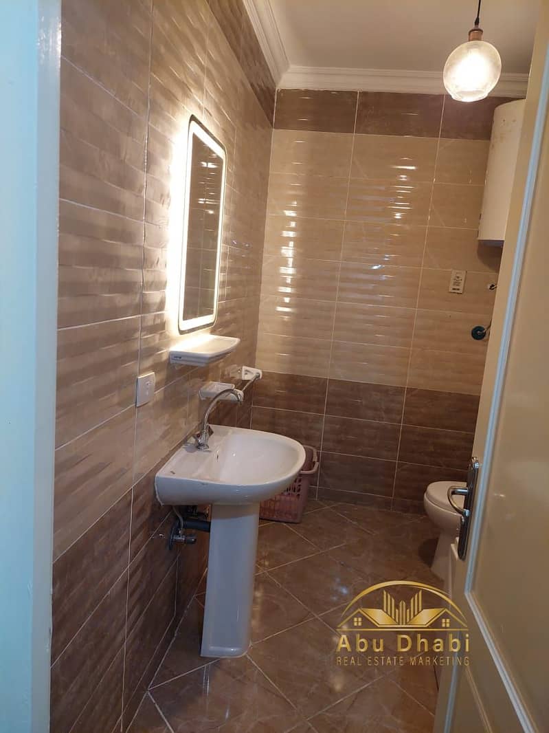 10 33261e86-99ce-43f5-969b-5106b03ca1c8. jpg