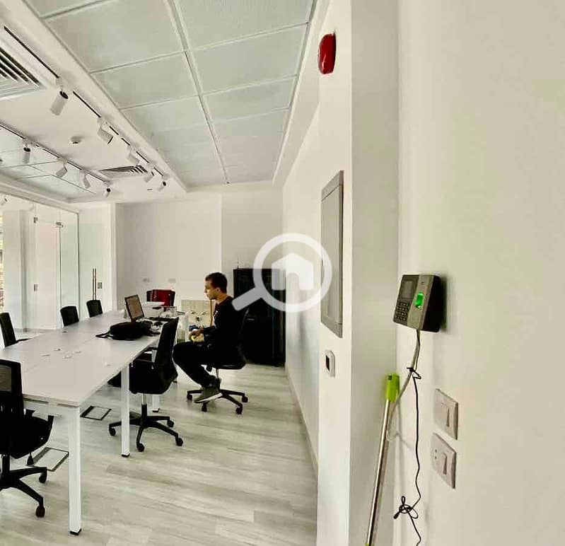 11 59a30219-e3e5-4b00-97e8-14950fbfdc41. jpg