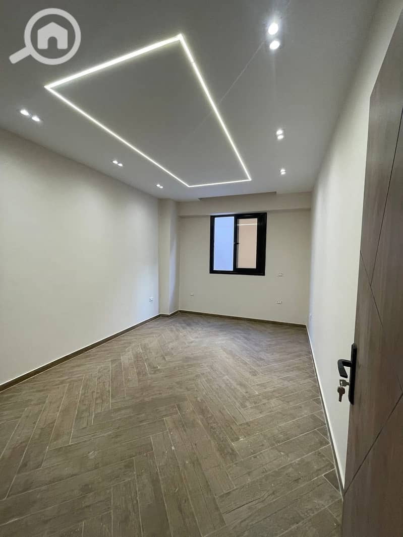 5 WhatsApp Image 2025-12-30 at 6.33. 50 PM (1). jpeg