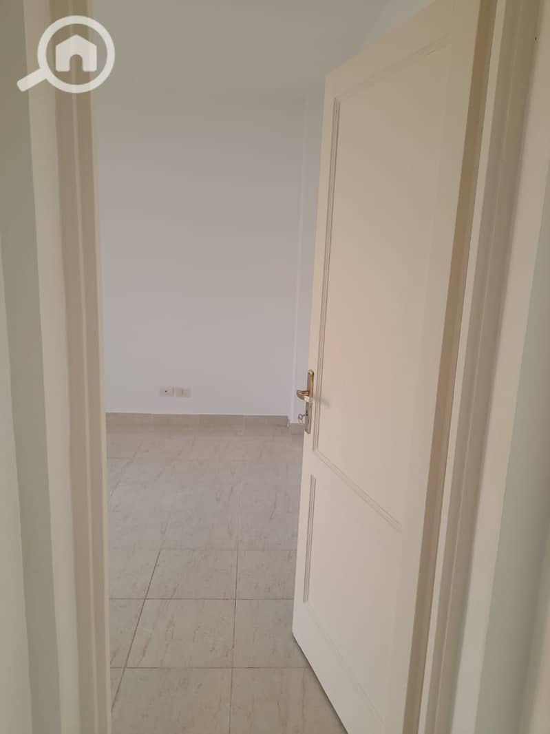 8 2784a518-ae8a-40b6-bb29-047c1567a8af. jpg