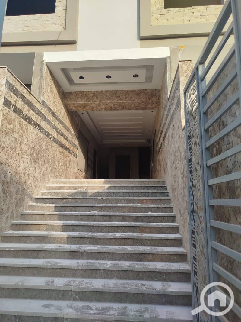 9 1d0875c5-236f-4289-b5c5-ac6cc38abceb. jpg