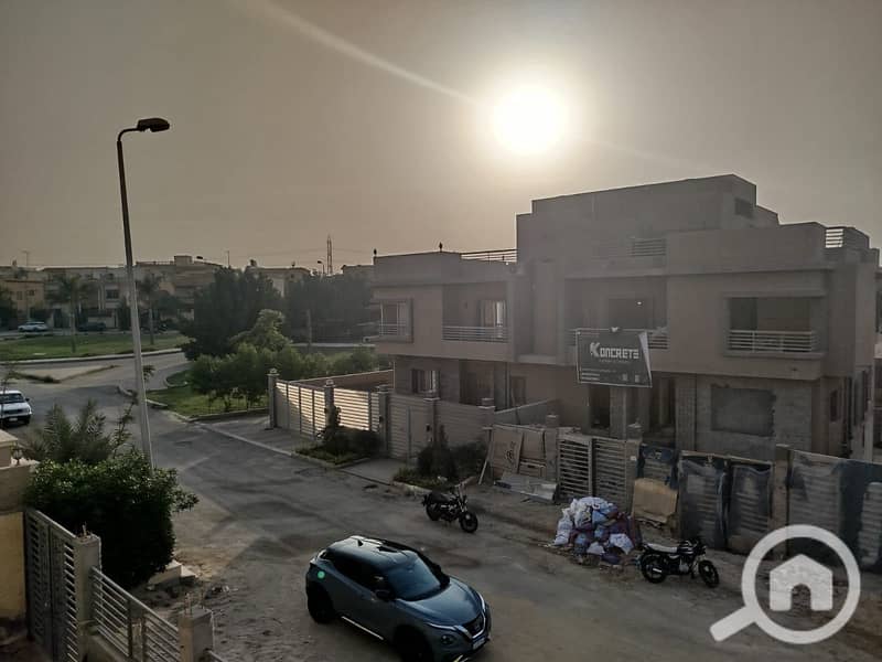 19 cfd3f721-9d43-41e1-b024-a02efbf7daf1. jpg