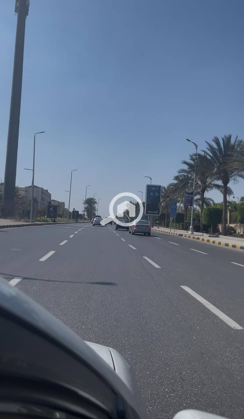 14 bbff45e9-8d3a-4678-92c0-aa6a0dfaca49. jpg