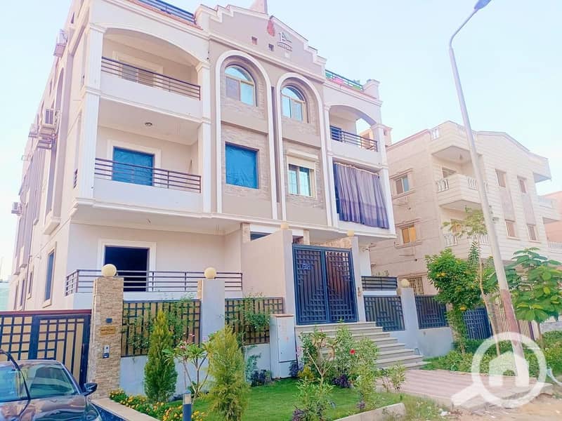 28 0f171a22-febf-4a8a-9c20-d8a6af8dcf6b. jpg