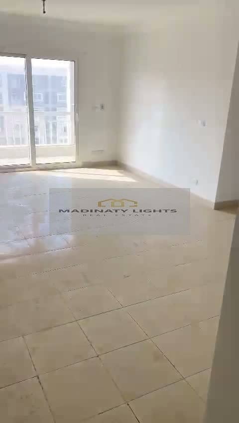 2 ezgif-frame-013. jpg