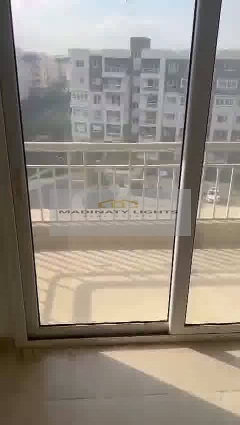 4 ezgif-frame-049. jpg