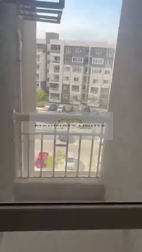 7 ezgif-frame-084. jpg