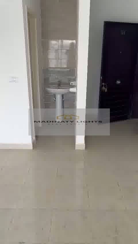 9 ezgif-frame-099. jpg