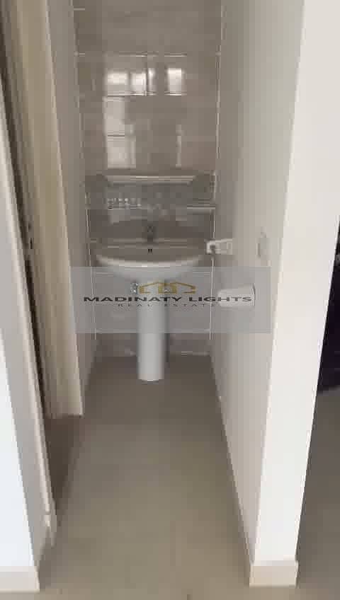 10 ezgif-frame-109. jpg