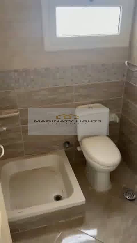 14 ezgif-frame-126. jpg