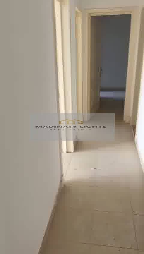 17 ezgif-frame-194. jpg