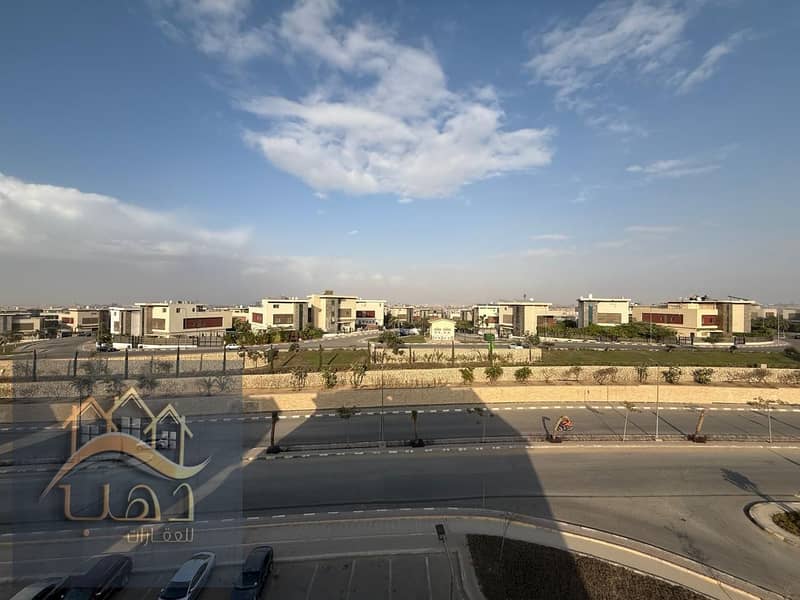 9 2ccd775f-d2c3-4647-80f6-8038ac89d05d. jpg