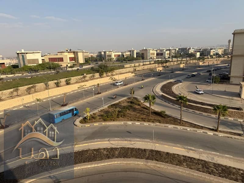 14 4c8611f8-dce1-4ac8-beda-bf89777c1c0f. jpg