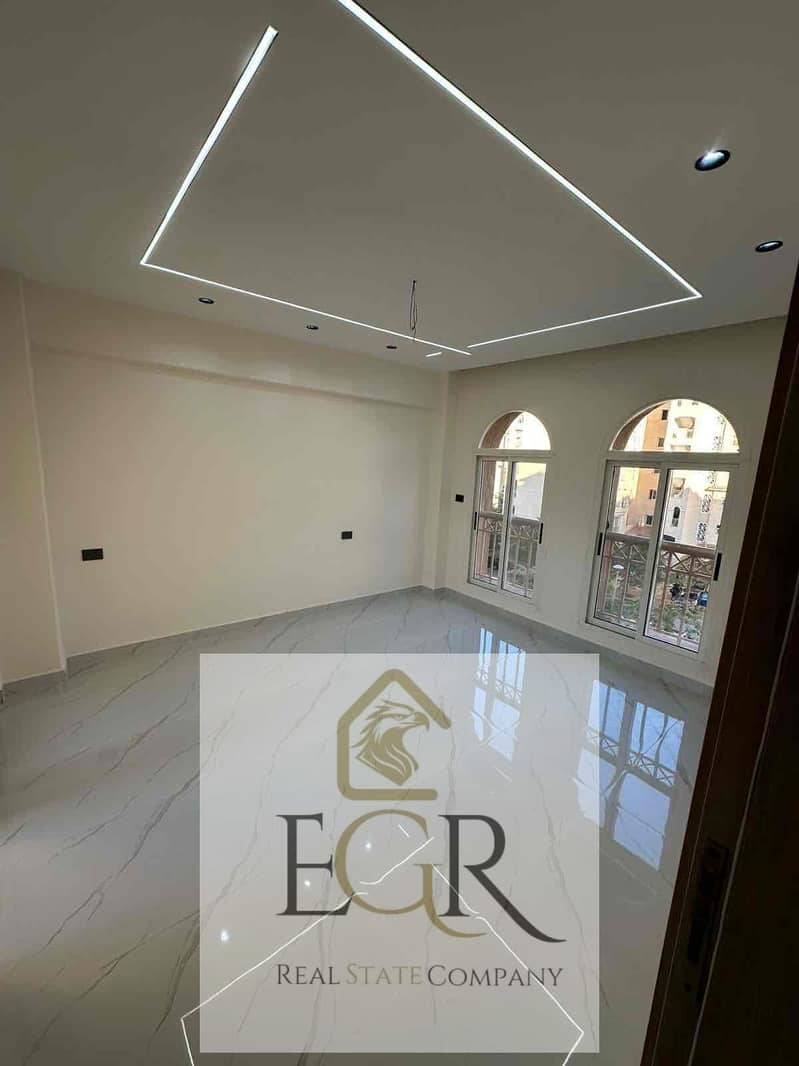 14 e580b17f-bc0c-45ec-85d7-b3dc658ea88c. jpg