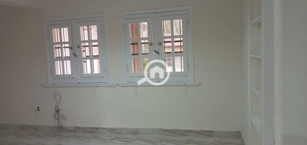 4 04568642-1f5f-4610-b7fe-529d40be720b. jpg