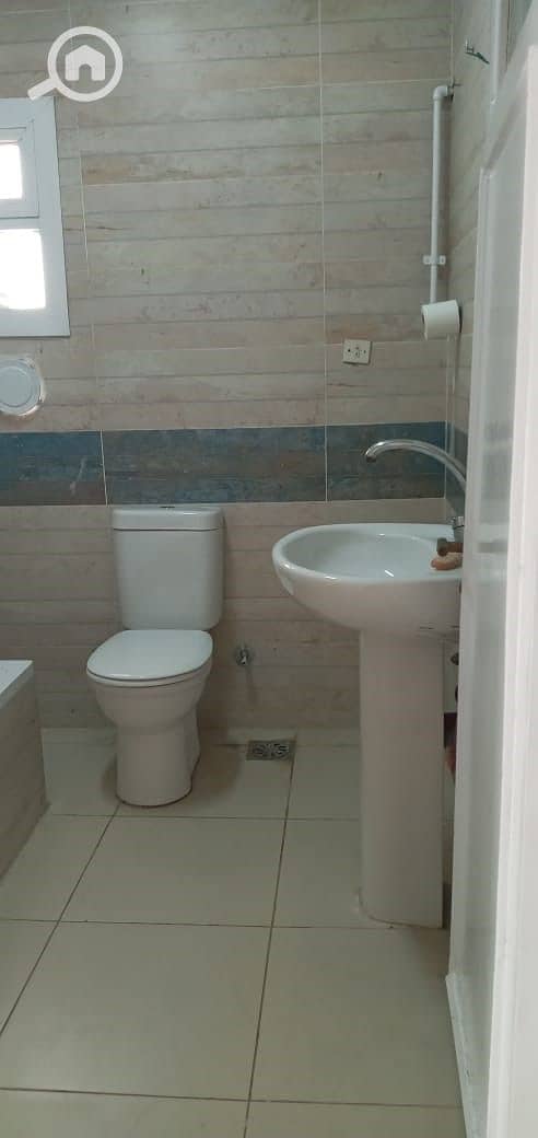 6 791c4695-6231-4a0d-b792-fa29866a4d58. jpg