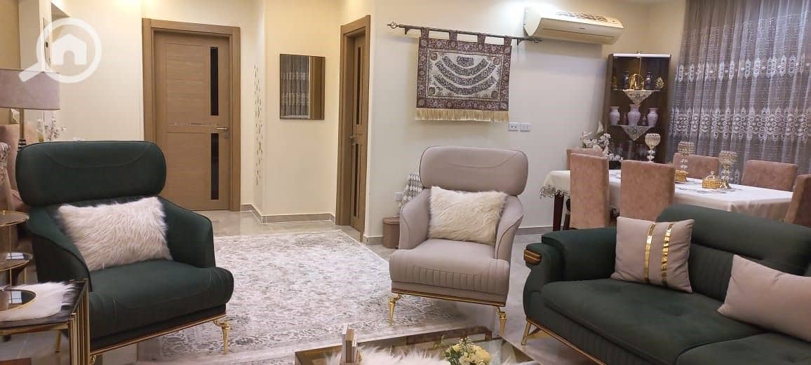 2 ba1ff589-26c9-4f47-8d2b-7e6ddfcbe1ad. jpg