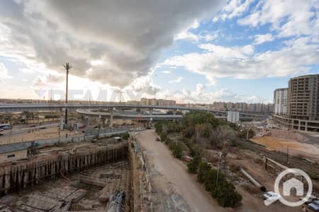 فلیٹ 3 غرف نوم للبيع في سموحة، الإسكندرية - 1. jpg