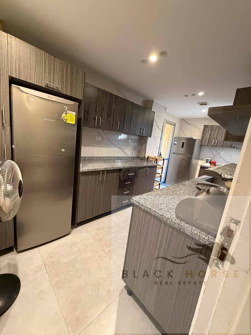 14 a30676d6-d8b4-4ab7-9f25-e33b65a787e0. jpg