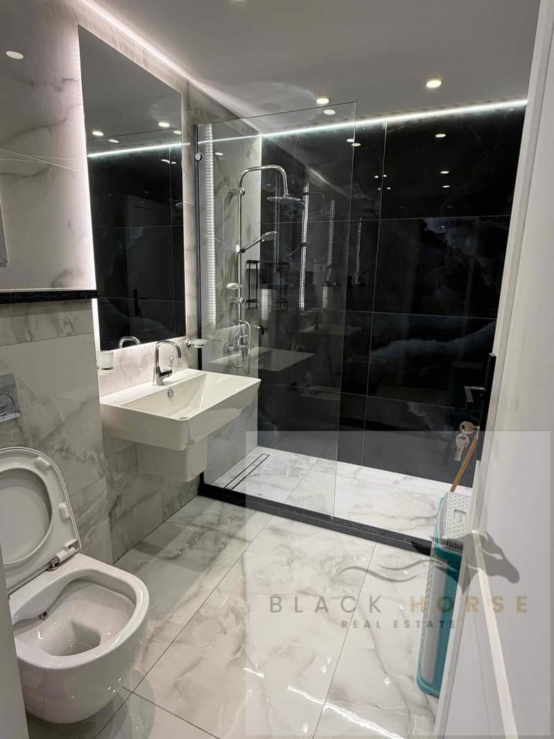 18 f436b0b1-3310-4b5a-9735-bf0a013edbc7. jpg