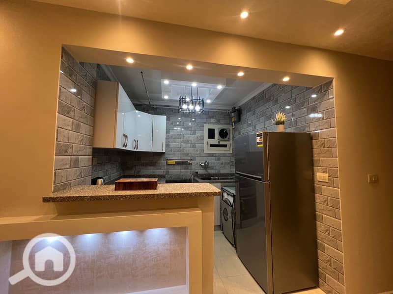 2 f2396f69-0941-4460-a3d6-86a9c45157de. jpeg