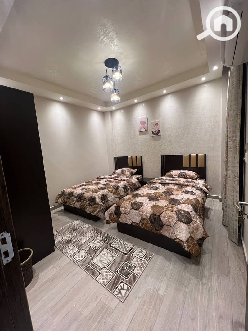 5 b73ac47d-19cd-4fe5-8606-1e8ab9112b7f. jpeg