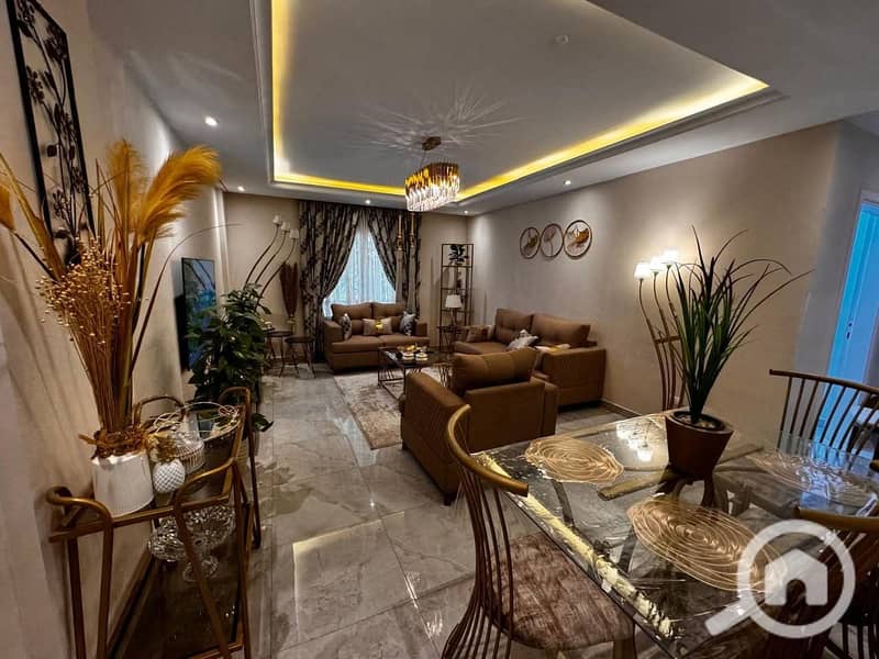 4 b8e8e2ed-f430-4ca4-937d-4aa9d4ab5d3e. jpeg