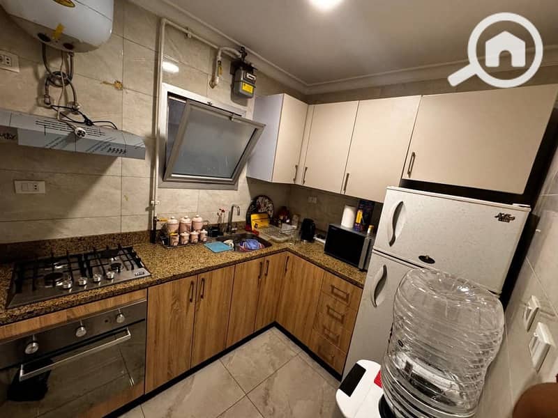 10 72793ff0-2427-4377-bc57-96880345c7e7. jpeg