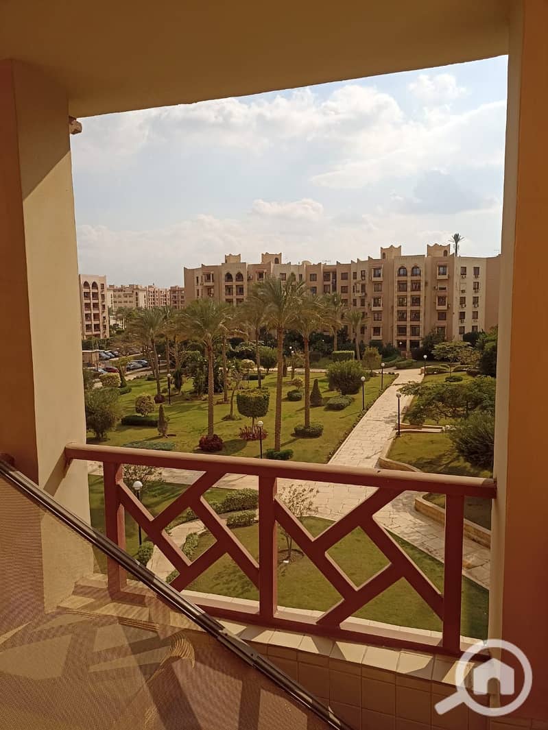 5 3b95a7f7-a038-43b1-a0a4-93b96ffe30a3. jpeg