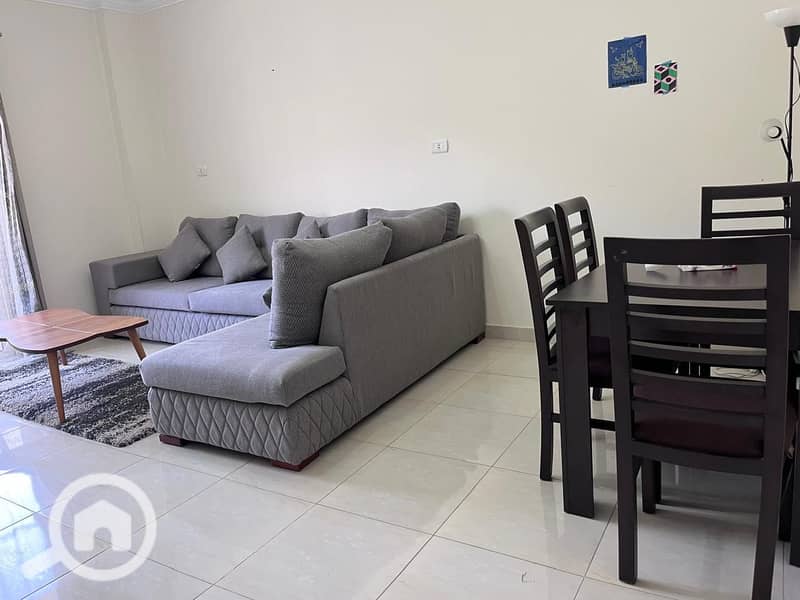 14 4f26cf3d-94b5-40da-8b08-73a13ad7a3ea. jpeg