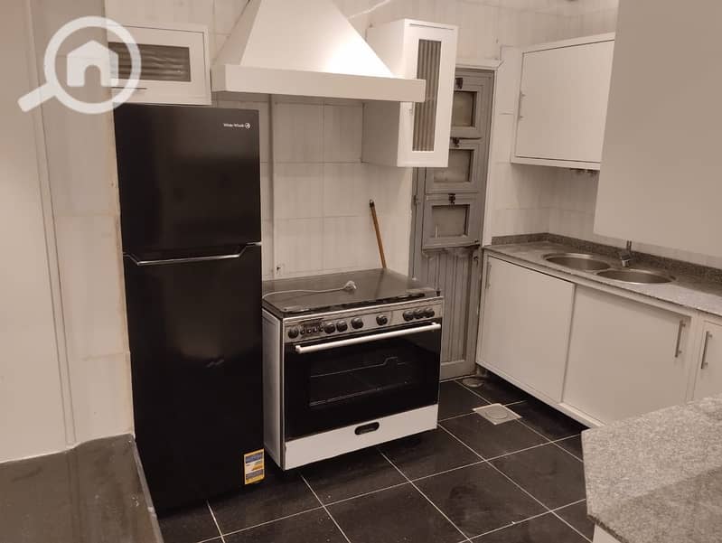 6 d974c3eb-f4c9-46d0-9e82-3a219e7b02ec. jpeg