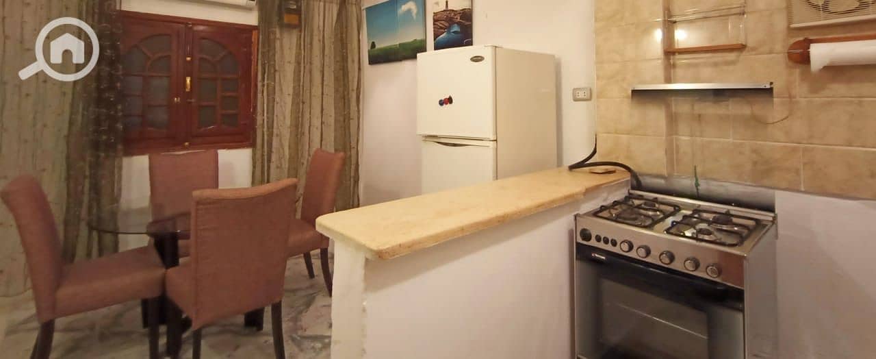 10 009ff941-827d-449e-8850-71809b12eaea. jpeg