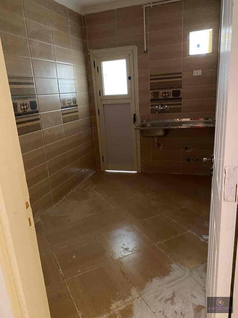 6 50dd0d7c-a5db-42d4-bc39-68c8ffe0baf2. jpg