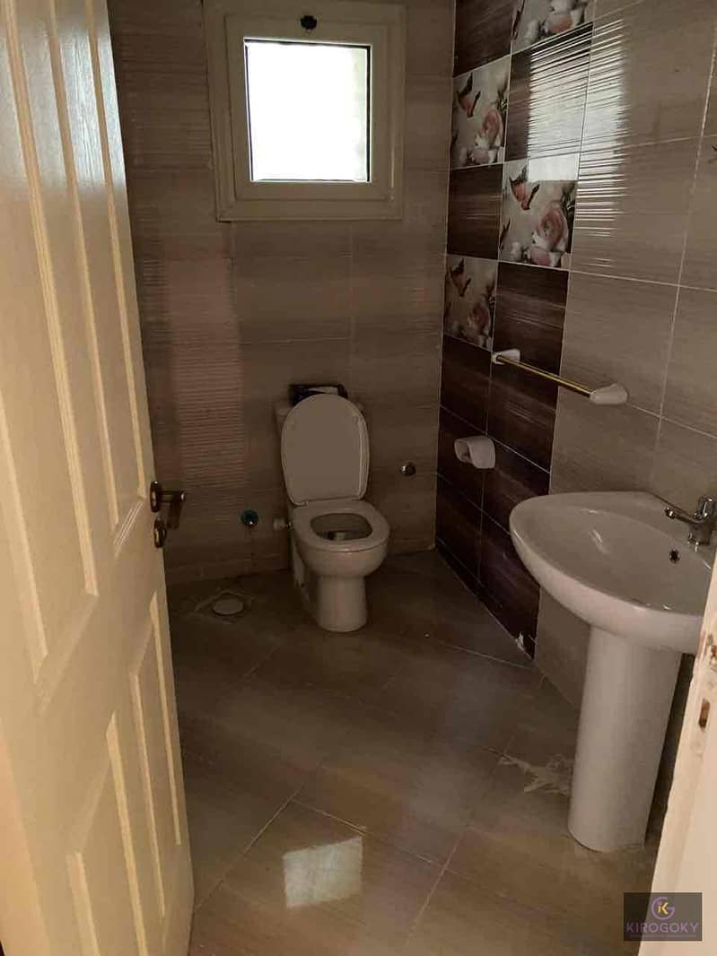 9 36f11856-6e8c-4ca9-be96-4fc68167e54c. jpg