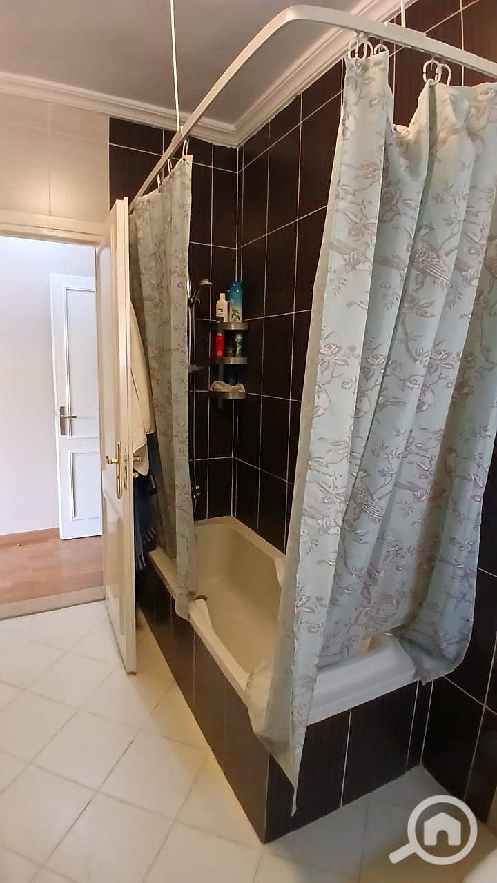 10 17410b17-bc96-4854-848d-e13df5594783. jpg