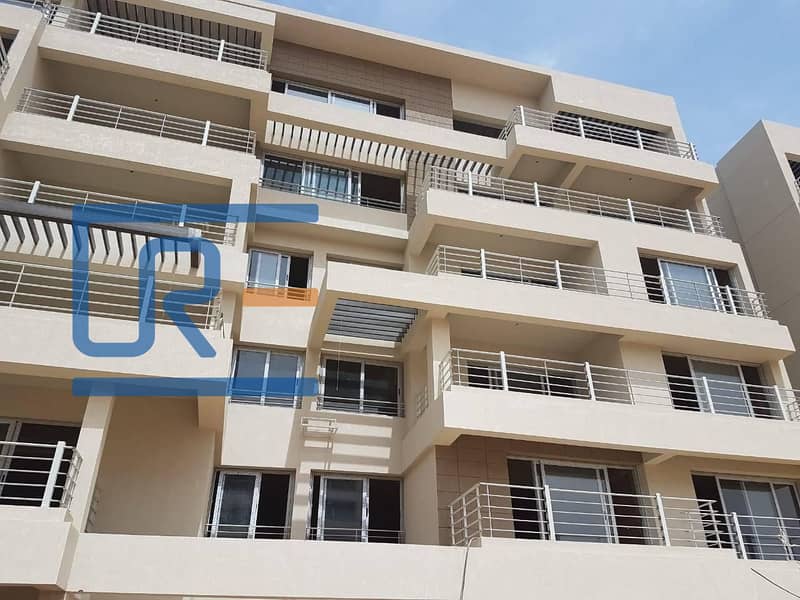 10 fd9a0ac8-41f7-4124-a571-795d464e52b8. jpg