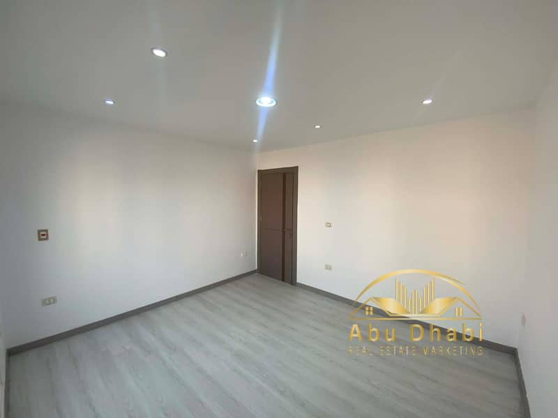 4 a95f6903-43a1-46e9-980e-749e16ac678a. jpg