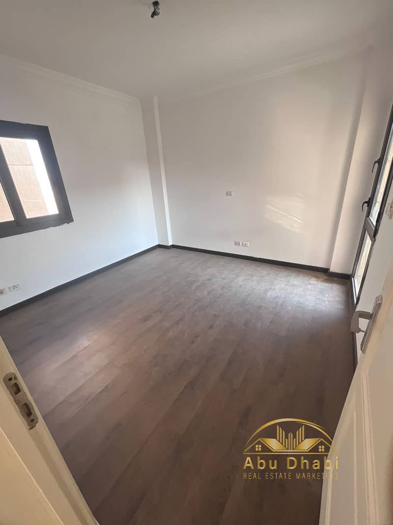 14 e3a8d85a-9987-4281-aeae-9d805f8dc16d. jpg