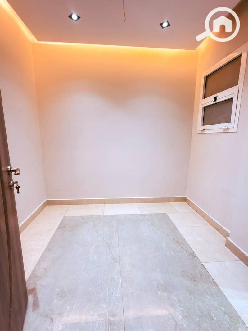 2 0df3b3cf-558b-43a3-a077-8723910bd91b. jpg