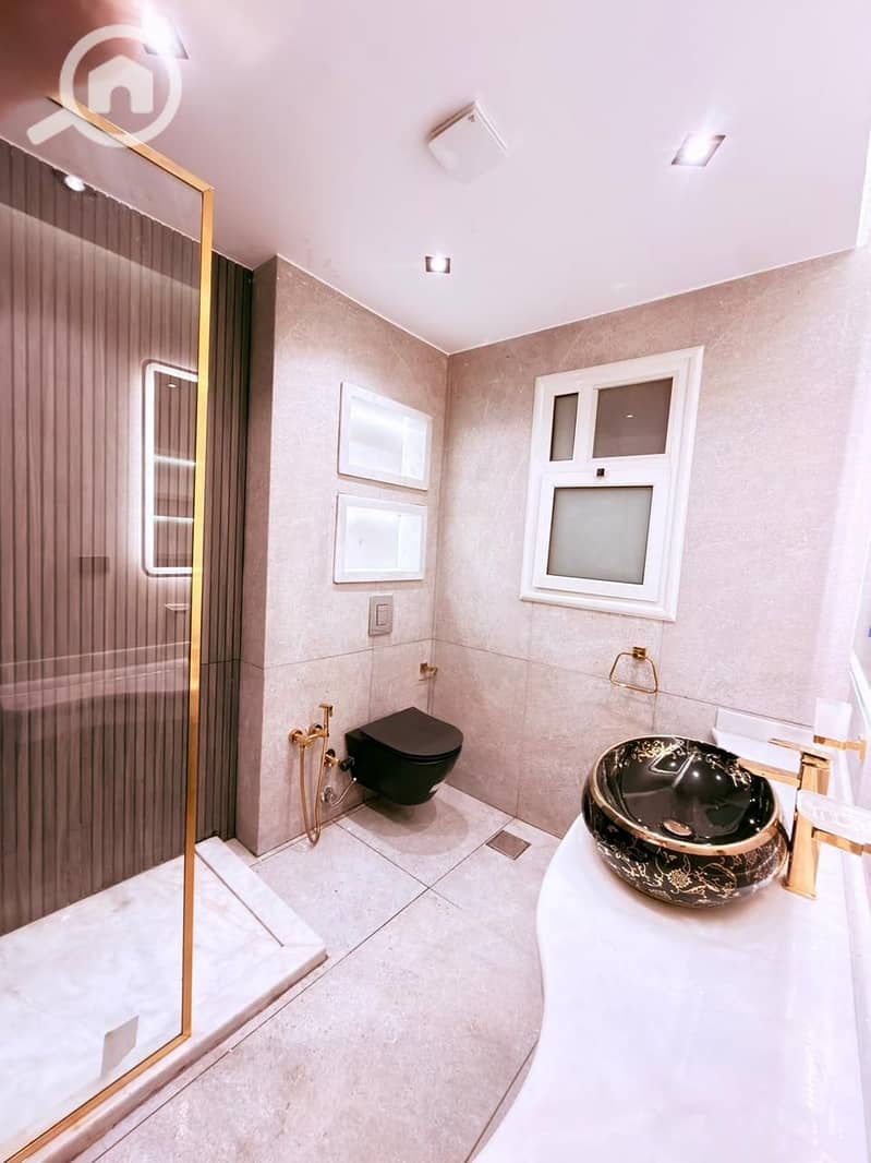 3 2e0b1ff7-d204-4e0f-8741-b285e2ac364a. jpg