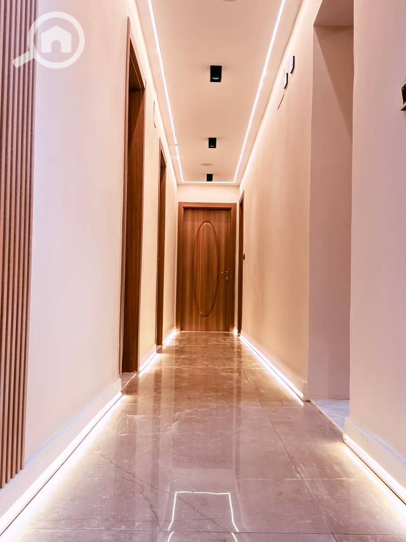 8 7086c503-215a-4bfb-8757-84b0064b1a7b. jpg