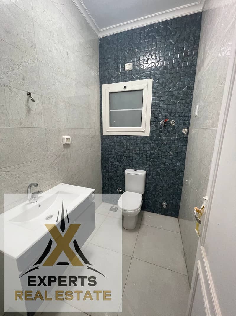 11 e844d5ff-d4fc-4e6d-ba8b-e1ad9a6ac7e0. jpg