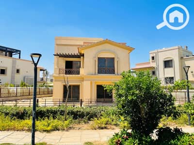 6 Bedroom Villa for Sale in Madinaty, Cairo - 55f7f842-aa71-4005-8783-314edfa1414d. jpg