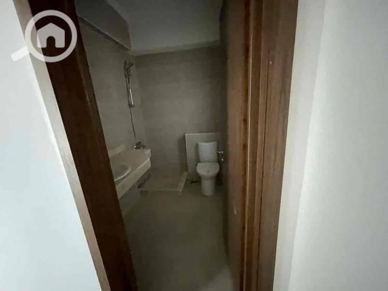 7 392365f8-455a-4041-91d7-f1c792fc4f07. jpg