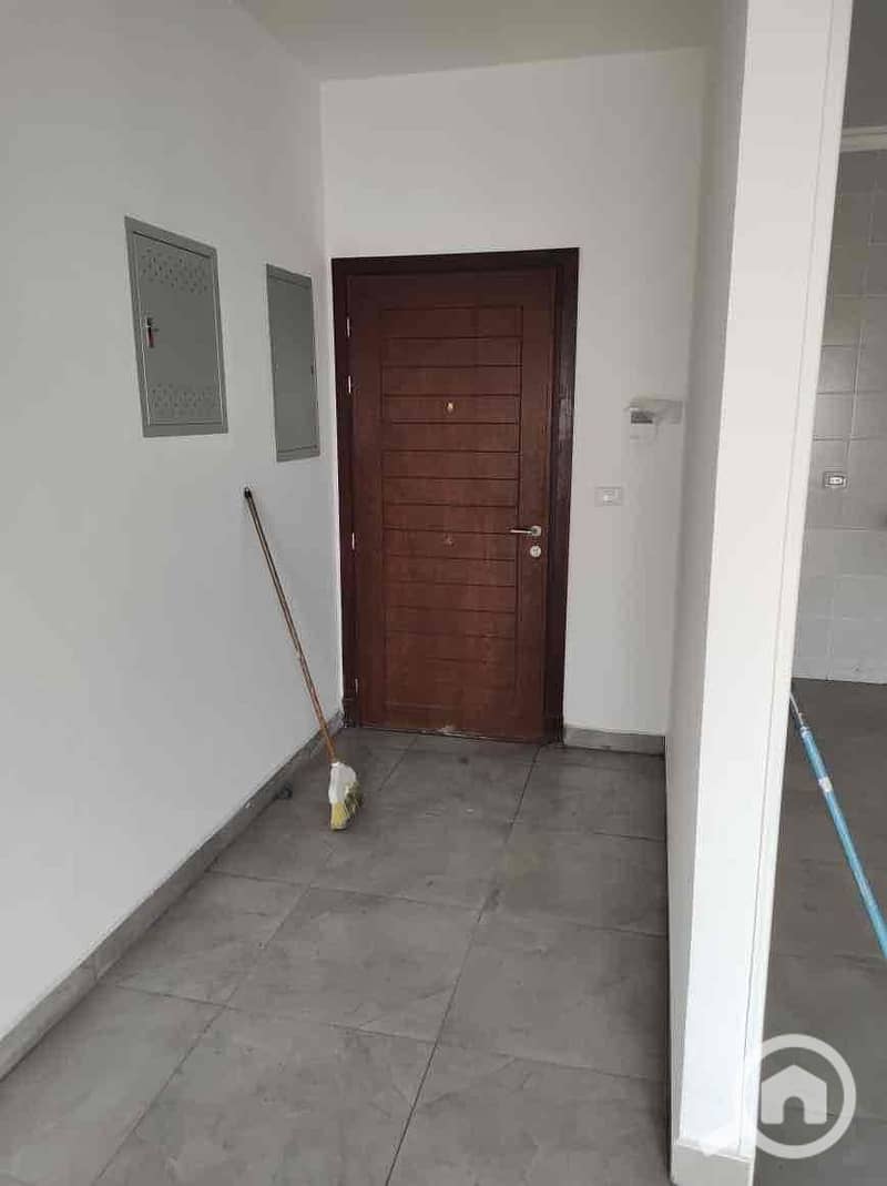 9 c5926a1c-37cd-45a8-8c97-c375623db7d5. jpg