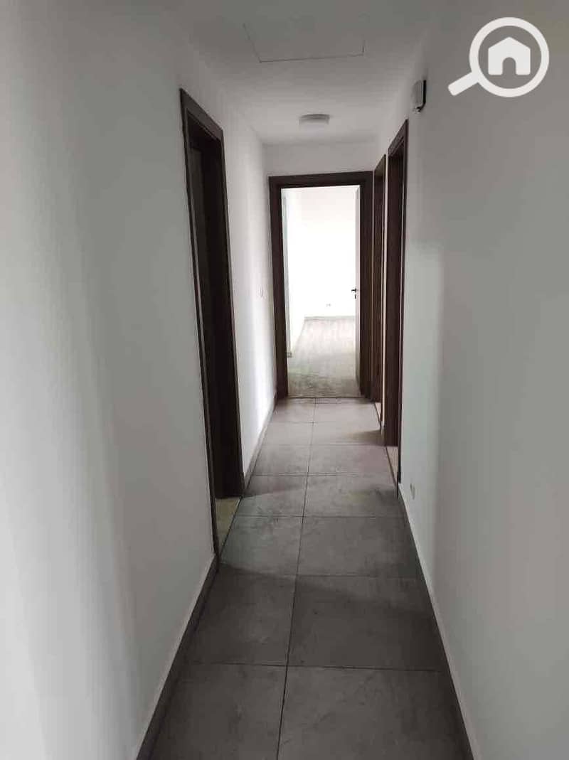 11 8963d7e2-dafe-4544-a83f-06a66f994ebe. jpg