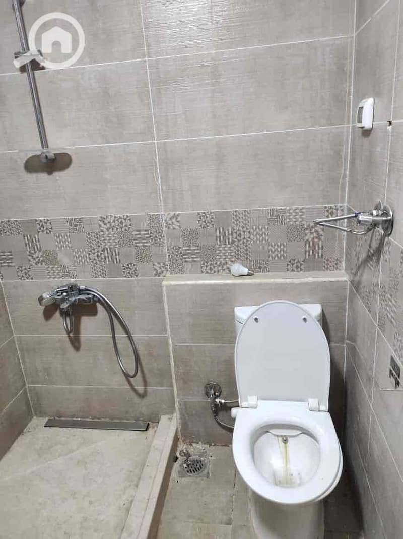 12 4eeda580-63ba-418c-9f32-046cdb4566f3. jpg